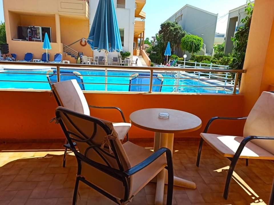 Hotel Mary Platanés Exterior photo